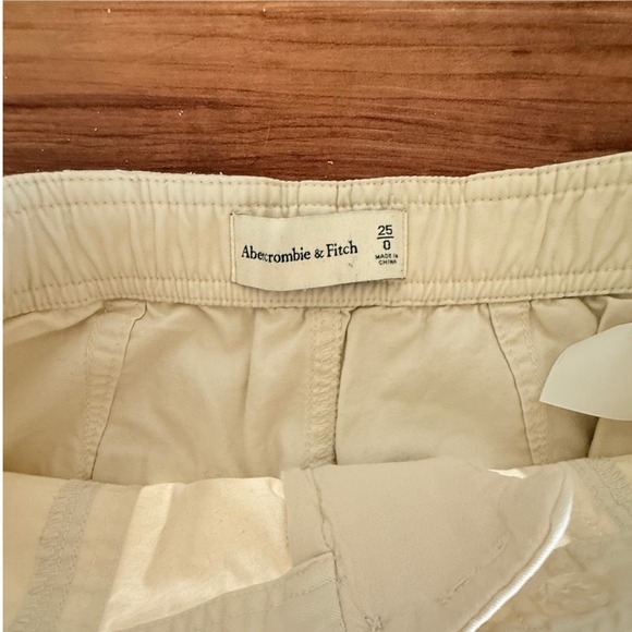 Abercrombie and Fitch Khaki Cargo Pants Wide Leg Casual Size 25 - Picture 4 of 5